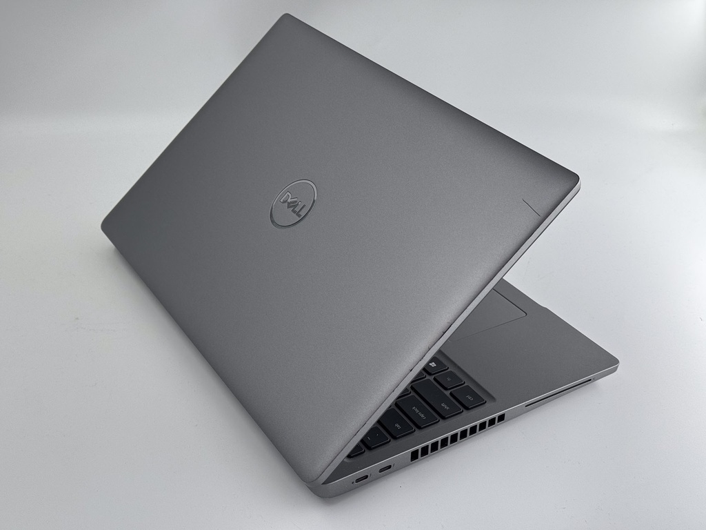 Dell Latitude 5520﻿ i5