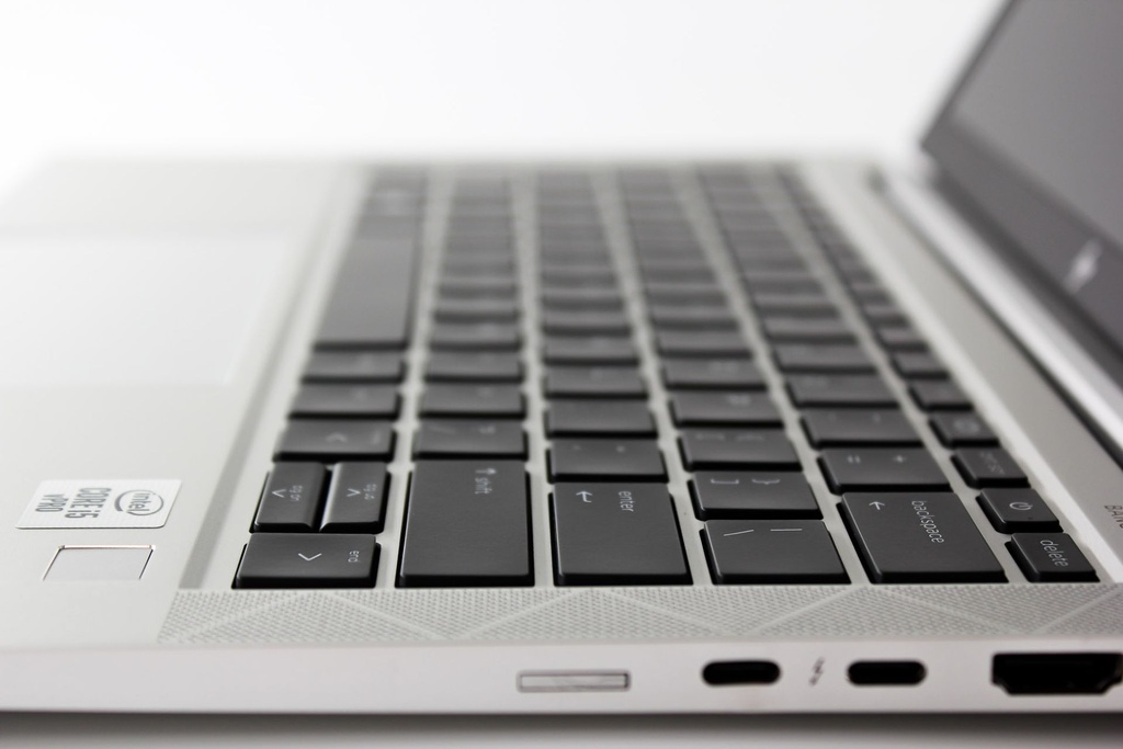 HP EliteBook 830 G7﻿